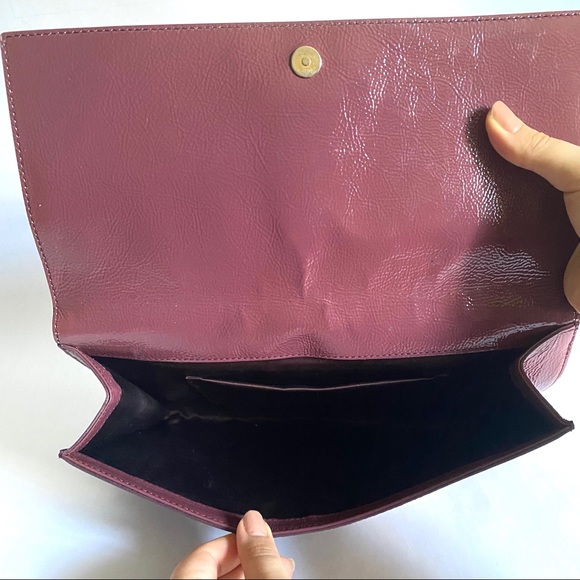 SOLD ✨ YSL Belle de Jour Large Patent Clutch - Picture 7 of 10